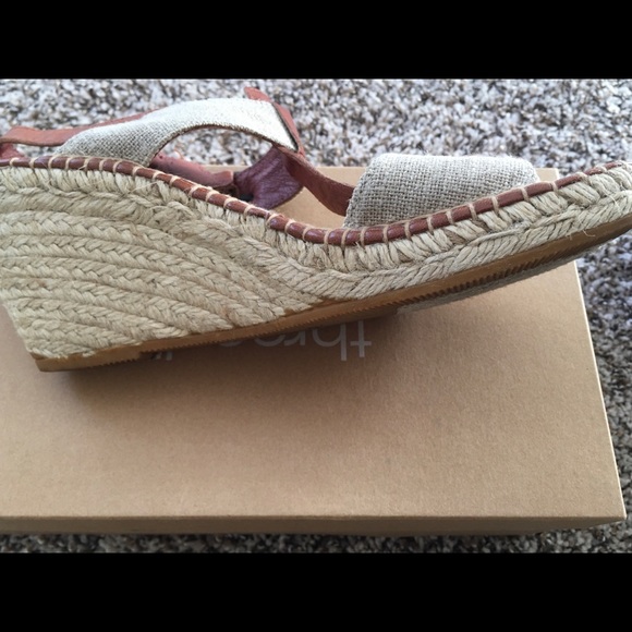 Wedge - Picture 4 of 4